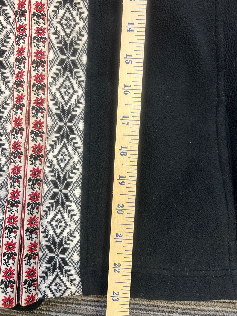 L.L. Bean Women's Nordic Embroidered Snowflake Fair Isle Fleece Vest Small Y2K - Picture 9 of 9